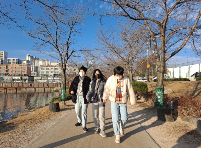 공원산책.jpg